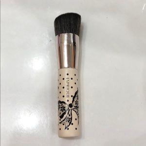 Kose Esprique foundation brush.
